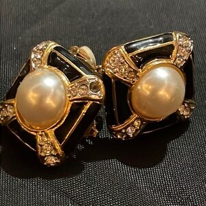 Vintage Butler clip on. See photos